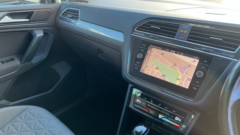 Volkswagen Tiguan 2.0 TDI Life 5dr DSG Diesel Estate